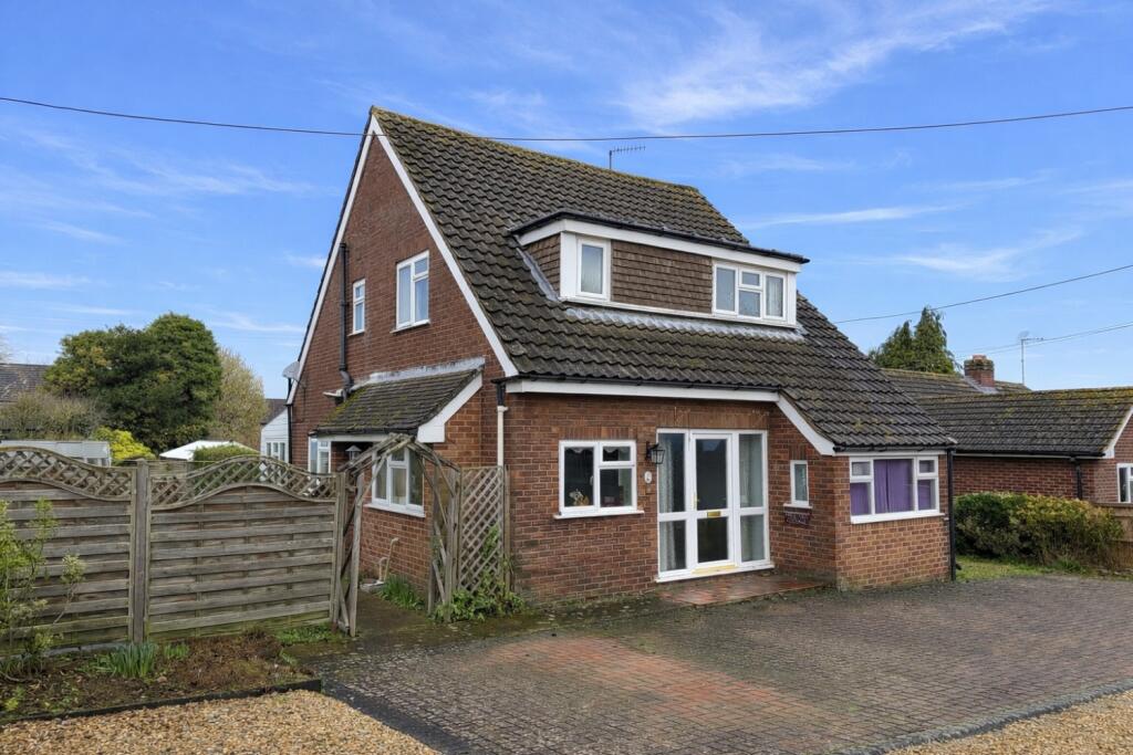 Main image of property: Stonebury Close, Wantage