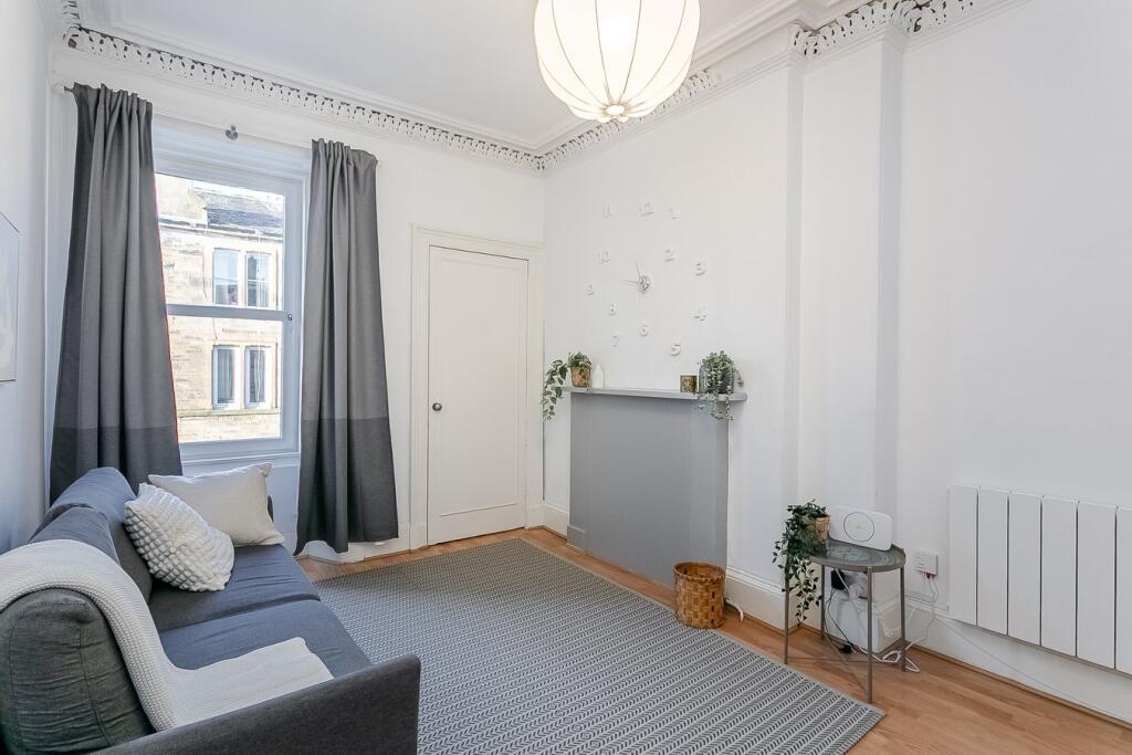 Apartment in Edinburgh, St Leonards, Southside - View 3