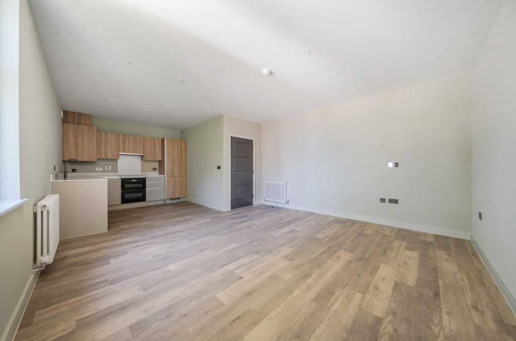 Apartment in Portsmouth, Southsea - View 4