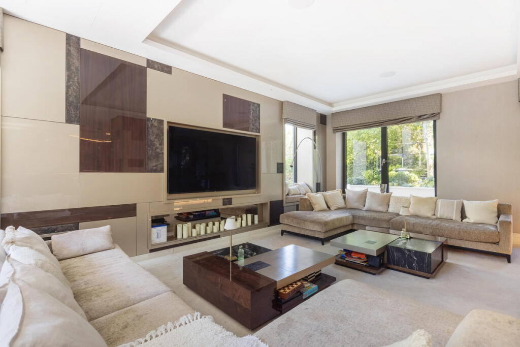 House in London - View 3