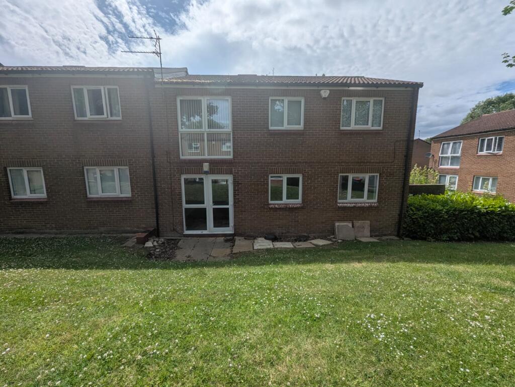 29 Melton Walk, Hemlington, Middlesbrough, North Yorkshire TS8 9NB photo 2