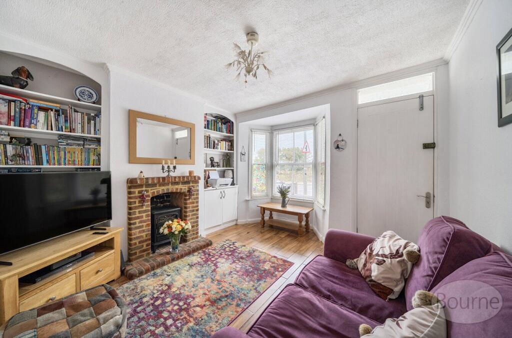 House in Guildford, Elm Hill, Normandy - View 3