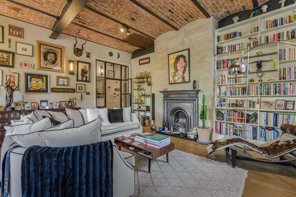 Apartment in Oxford - View 3