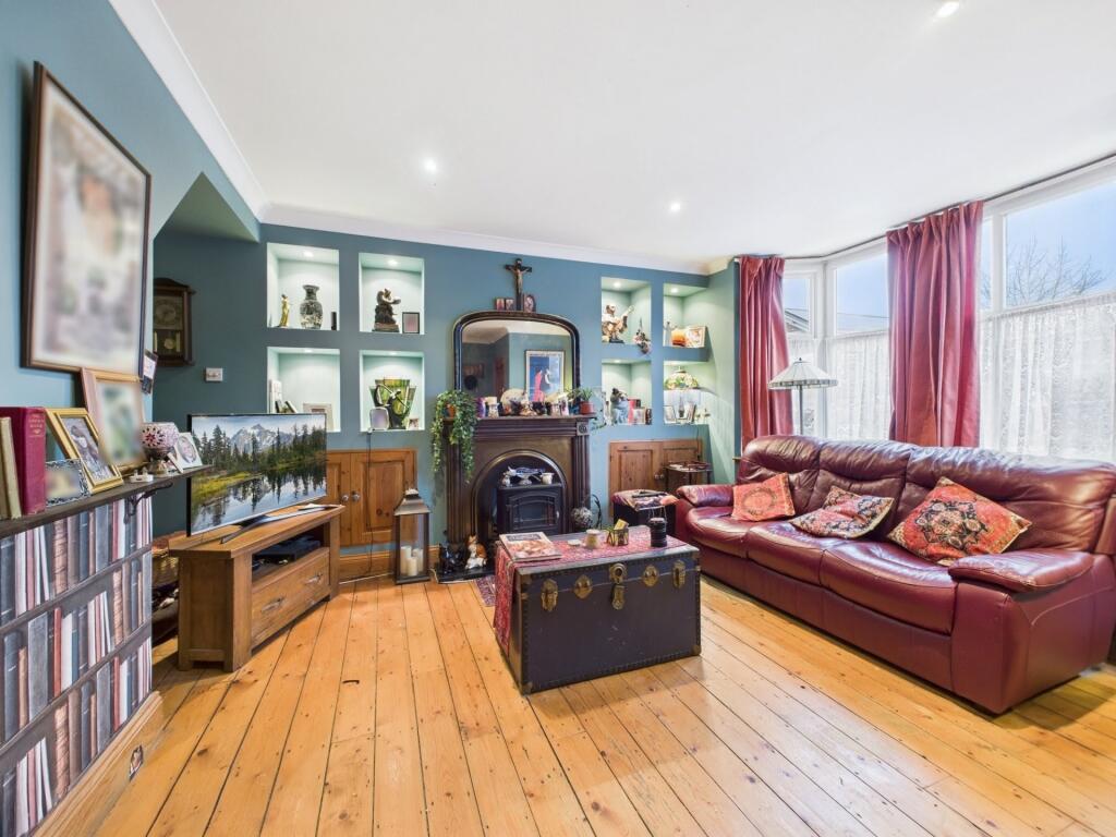 House in Northampton, West Northamptonshire - View 5