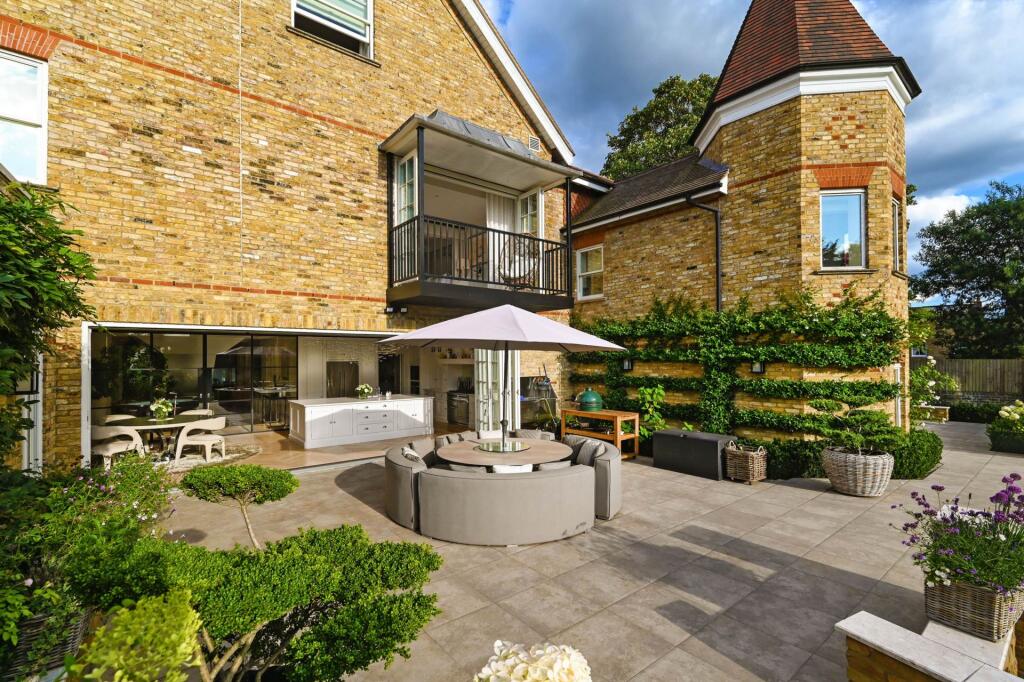 House in London, Park Royal - View 5