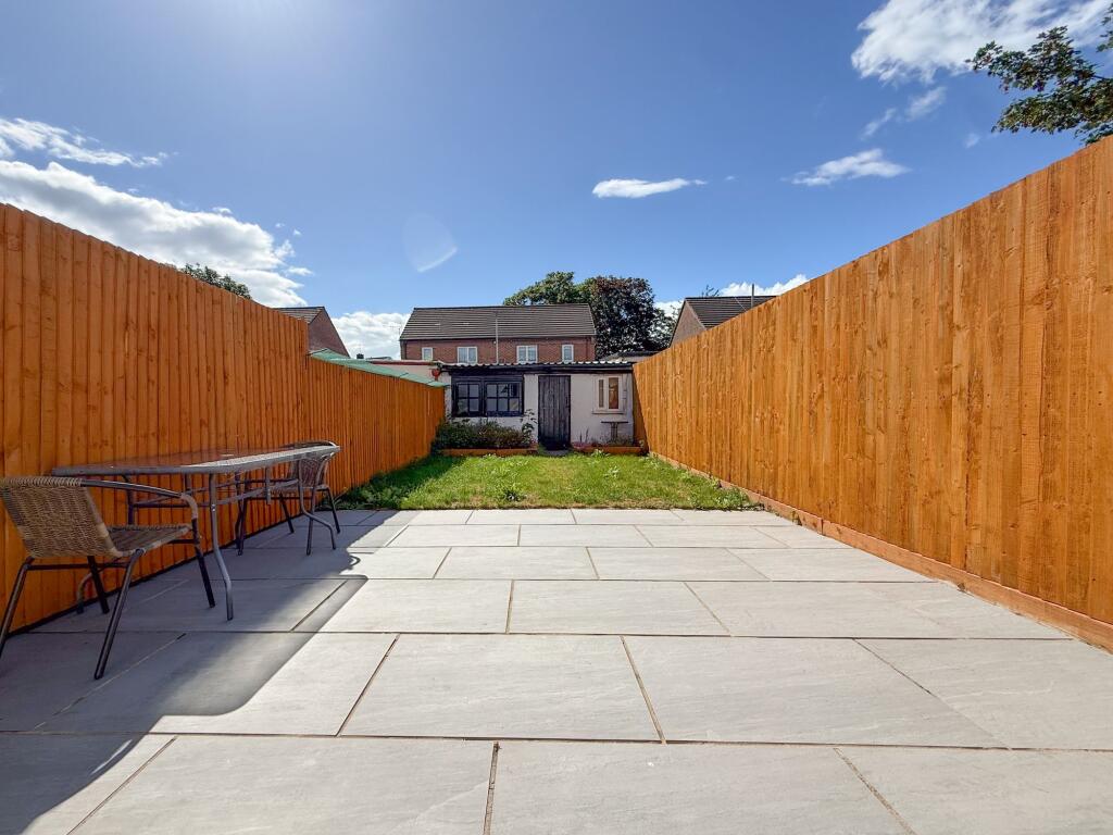 House in Newport - View 4