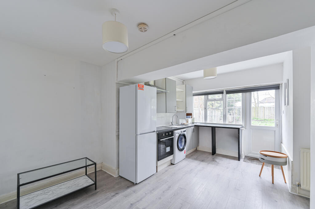 Main image of property: Norbury Avenue, 220 Norbury Avenue, Thornton Heath