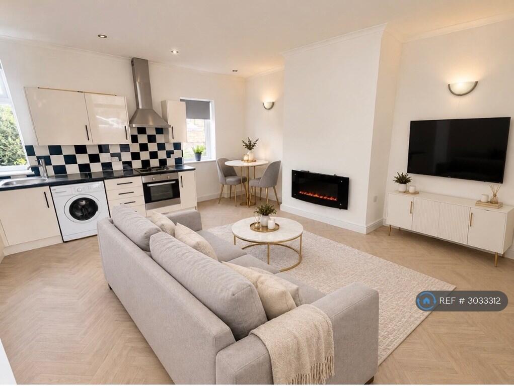 House in Kirklees, West Yorkshire - More