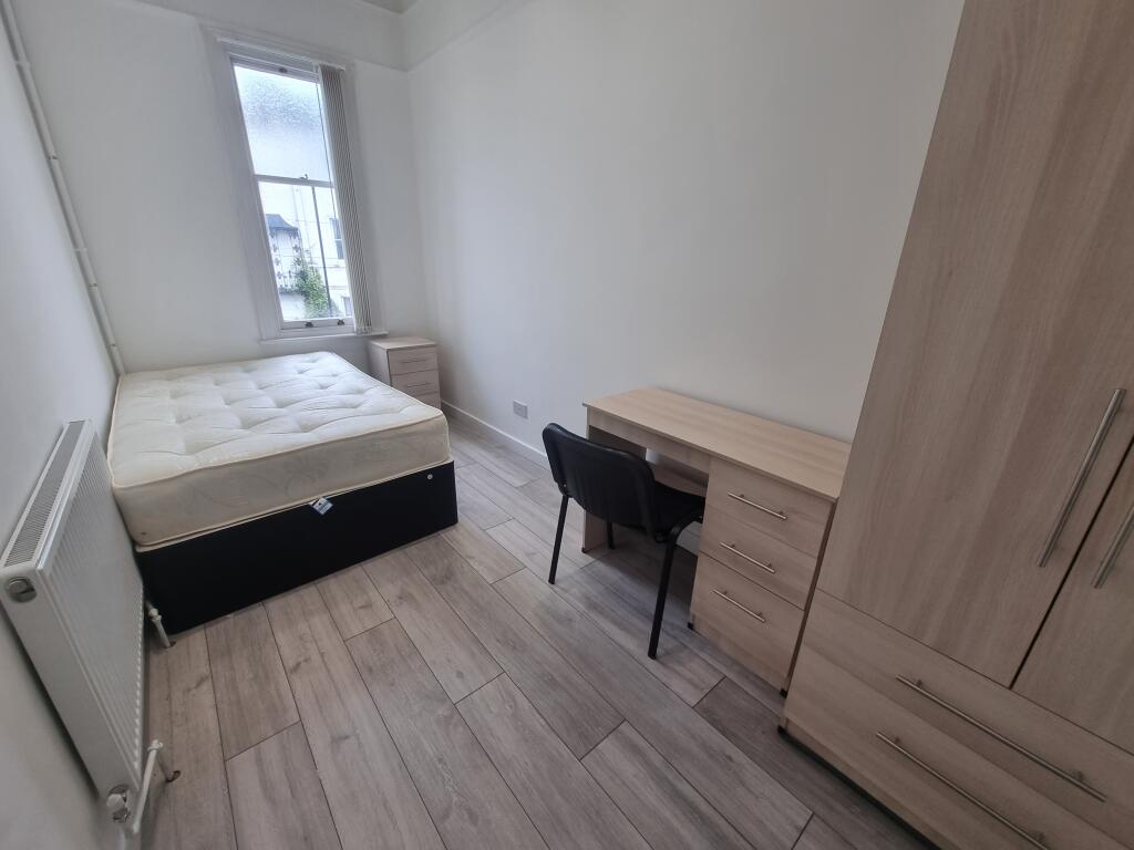 Apartment in Warwick, Royal Leamington Spa - More