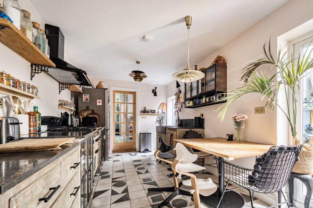 House in London - More
