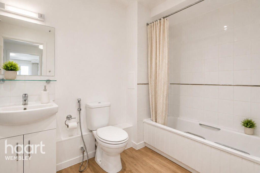 Apartment in London - View 5
