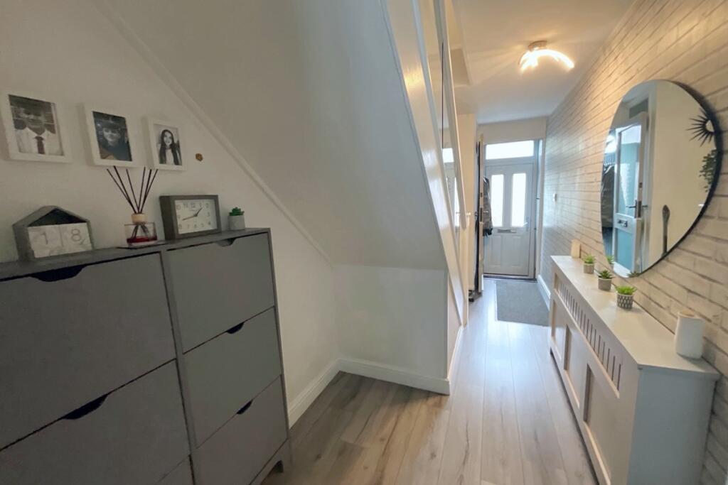House in Sheffield, South Yorkshire - View 4