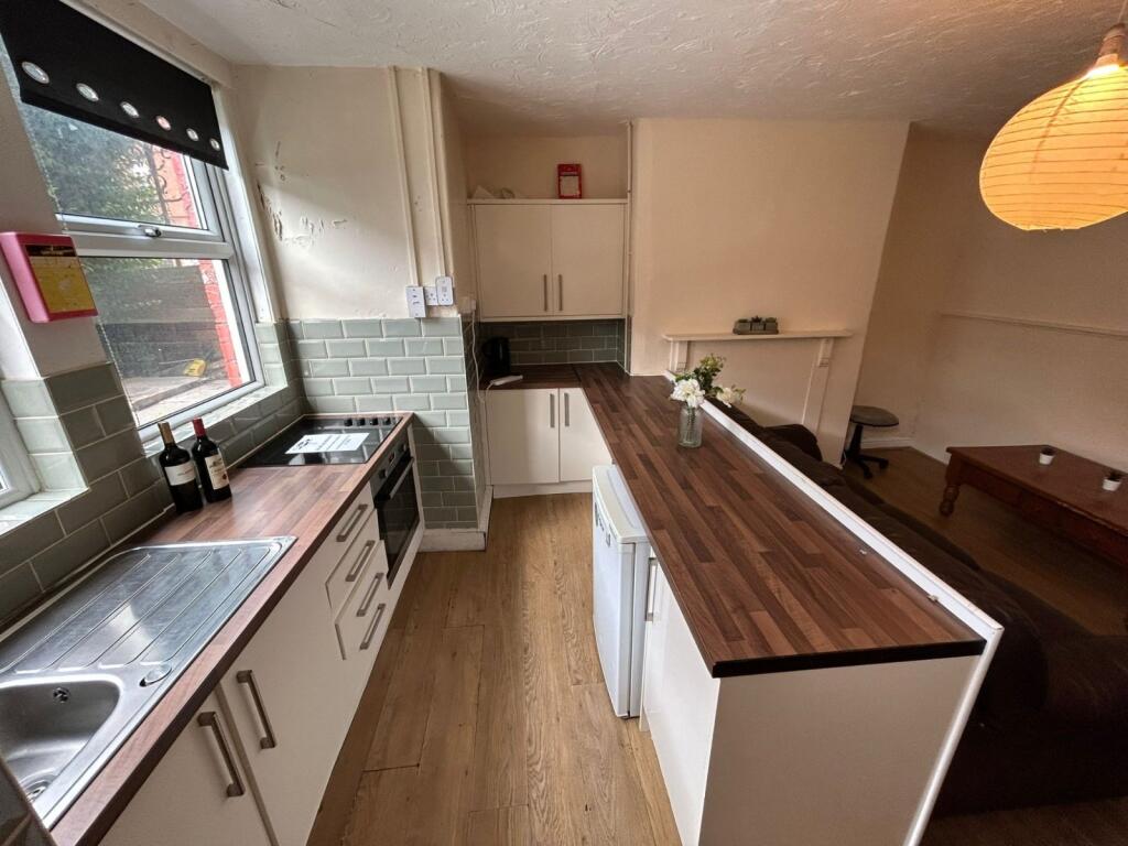 House in Leeds - View 2
