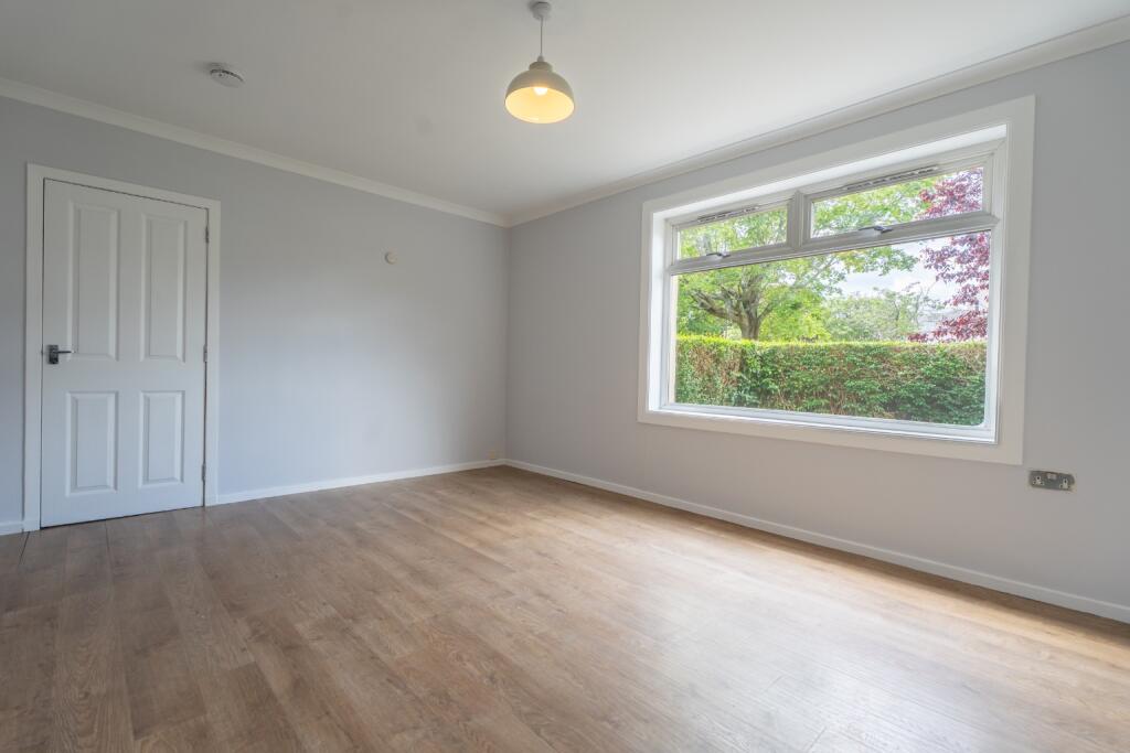 House in Aberdeen, Kaimhill, Garthdee - More