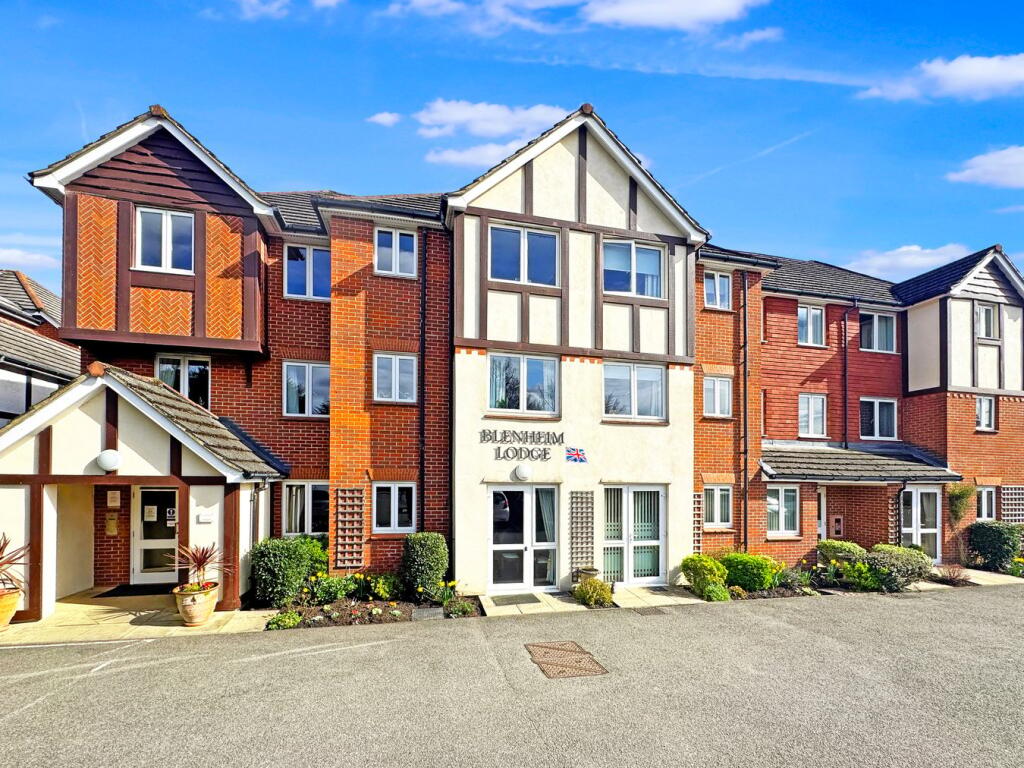 Main image of property: Chesham Road, Amersham, HP6