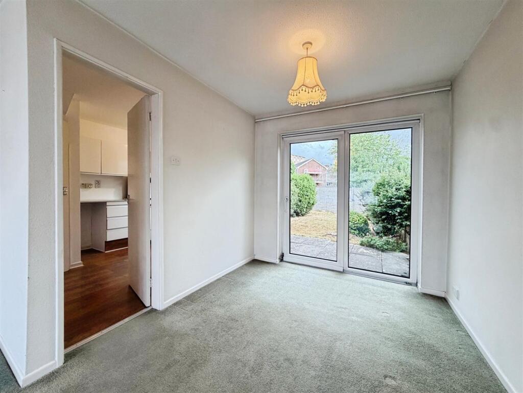House in Warwick, Lillington, Royal Leamington Spa - More