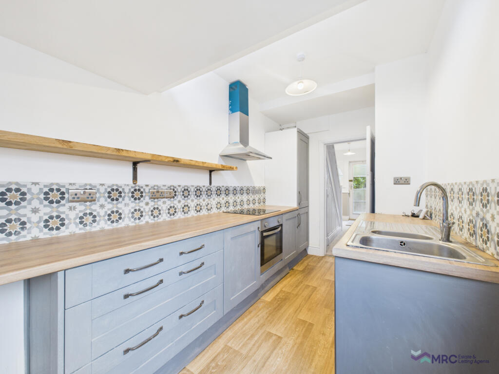 House in Hull, Kingston upon Hull - View 4