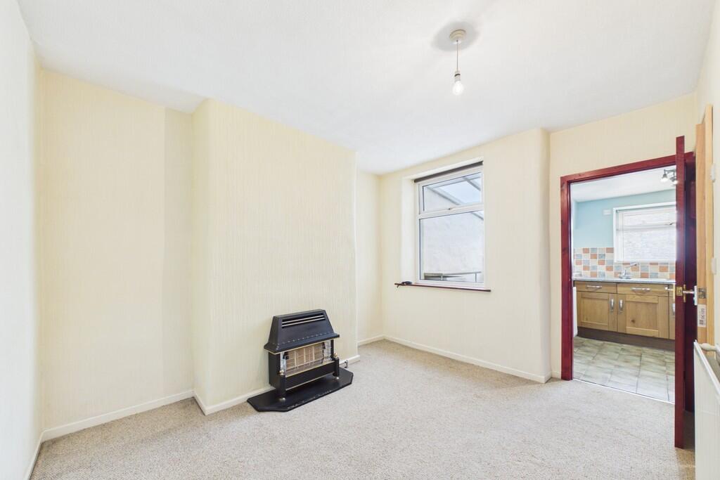 5 Jackson Terrace, Millhead, Carnforth, LA5 9HF photo 4