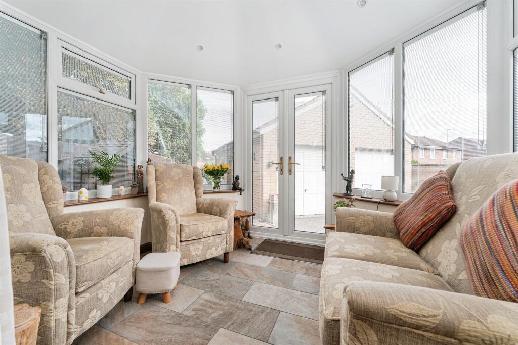 House in Huntingdonshire, Bury - More