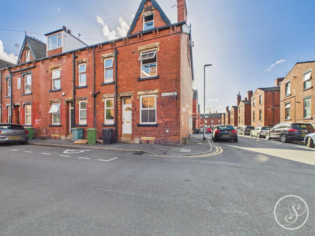 Main image of property: Pearson Avenue, Leeds