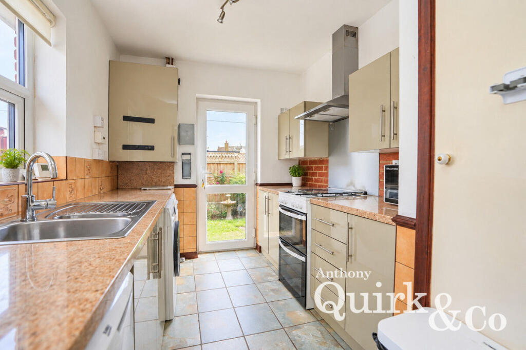House in Castle Point, Canvey Island - View 2