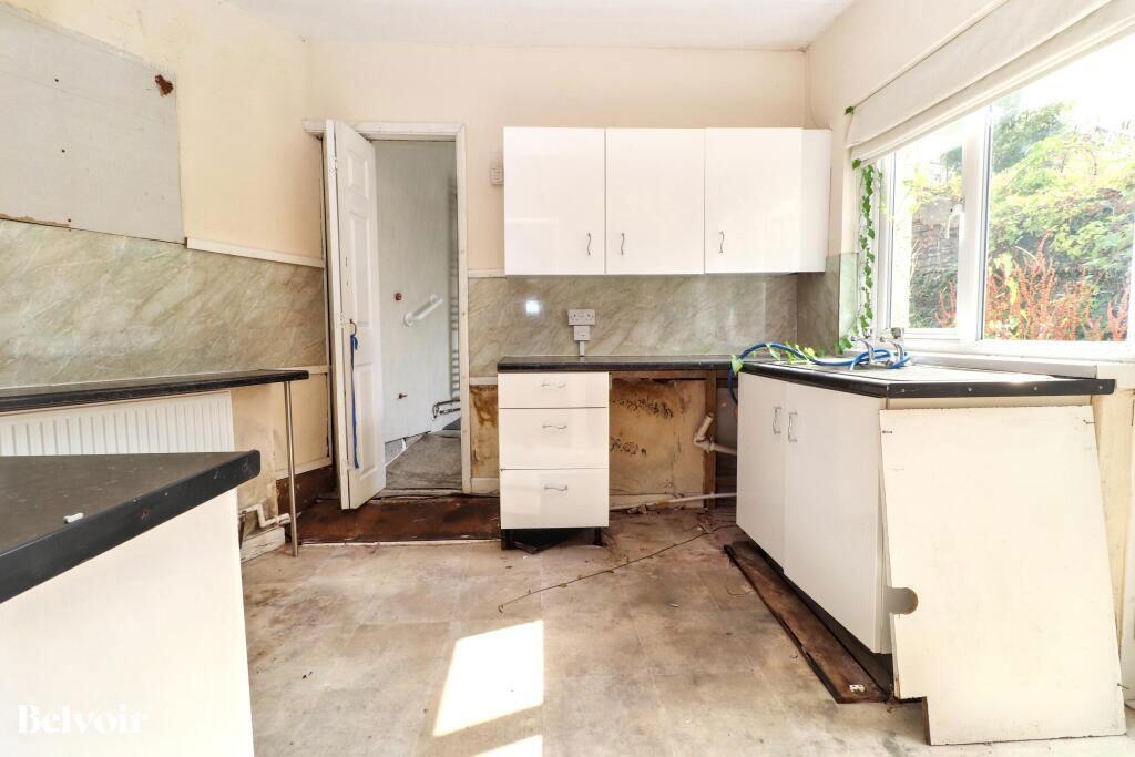 House in Treharris, Bedlinog - View 5