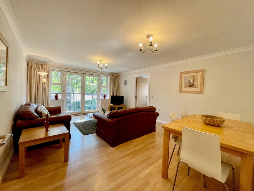 Apartment in Reading - View 2