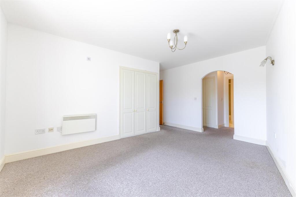 Apartment in London - View 5