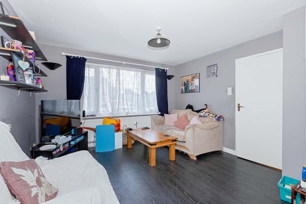 Cheviot Close, Littlehampton, West Sussex, BN16 photo 3