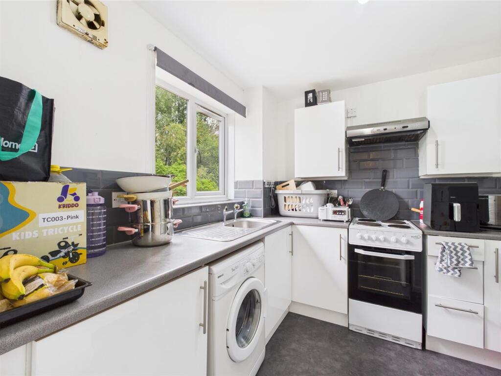 Apartment in London - View 6