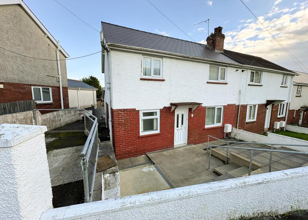 Main image of property: Pentrefelin Street, Carmarthen