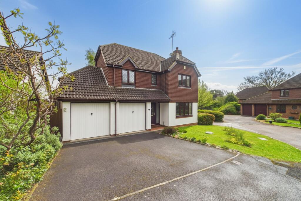 Main image of property: Poyle Gardens, Bracknell, Berkshire, RG12
