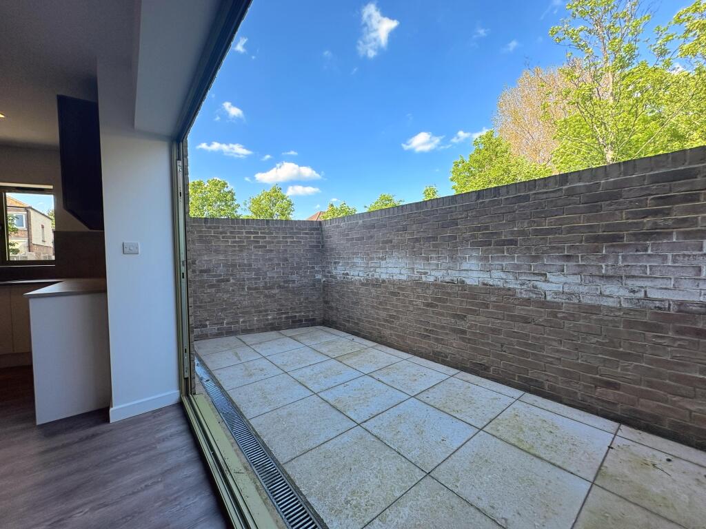 House in London - View 4