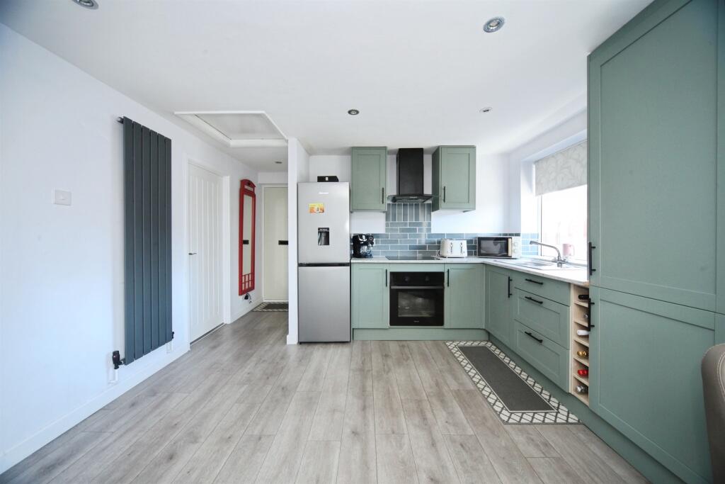 Apartment in Luton - View 4