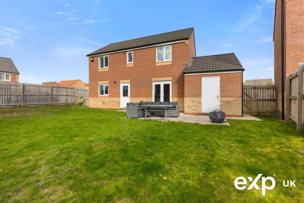 Parkgate Close, Ollerton, NG22 9XP photo 2