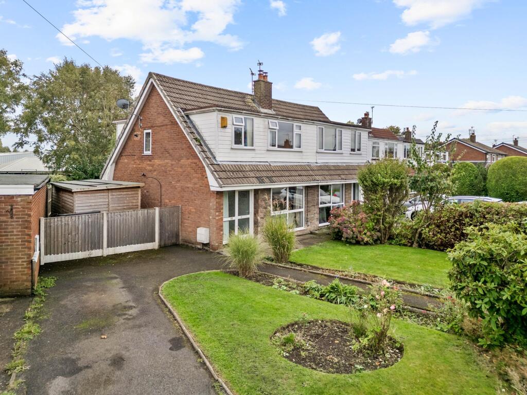 Main image of property: Parkland Close, Appleton Thorn, WA4