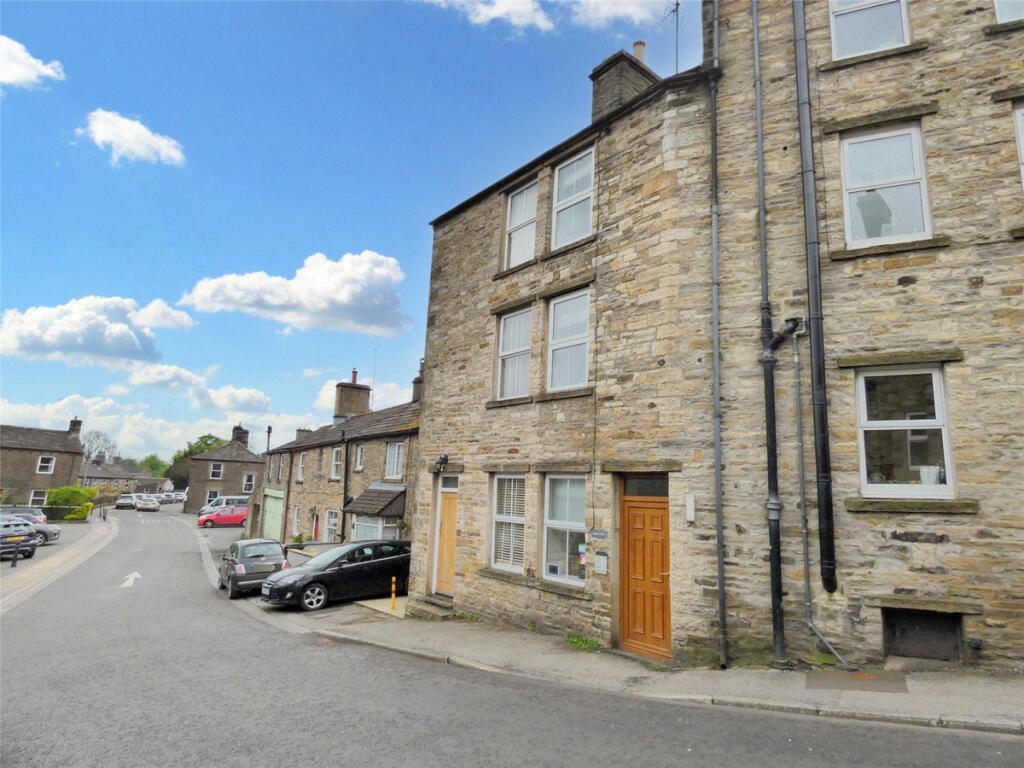 3-bed terraced on Holme View, Hawes, £220,000