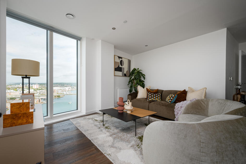 Apartment in Southampton - View 4