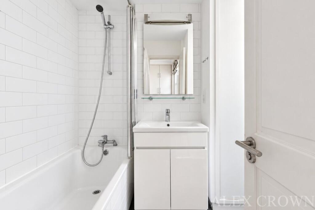 Apartment in London, Mayfair - View 4