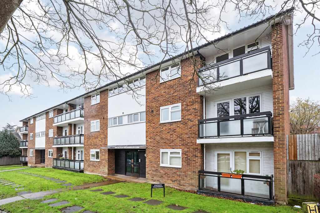 Main image of property: Oaks Avenue, London, SE19