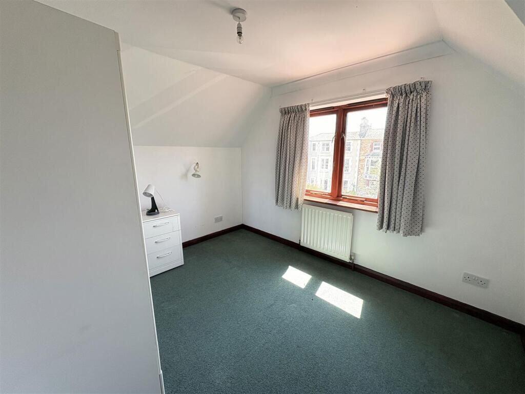 House in Portsmouth - View 5