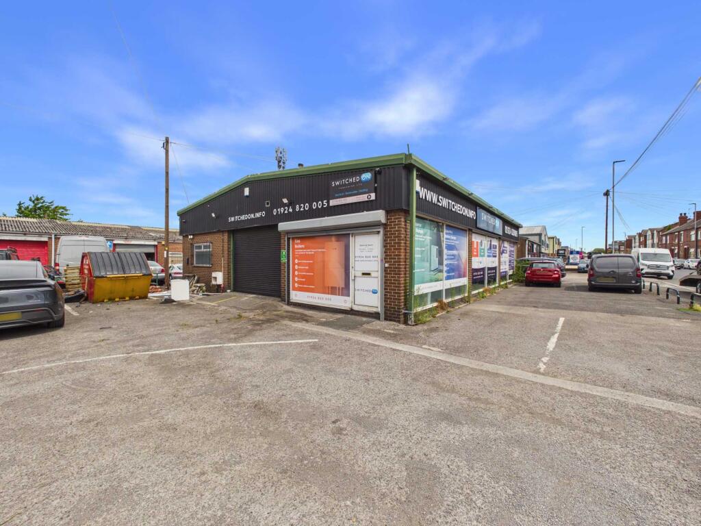 Main image of property: The Showroom, Savile Industrial Park, Savile Road, Castleford