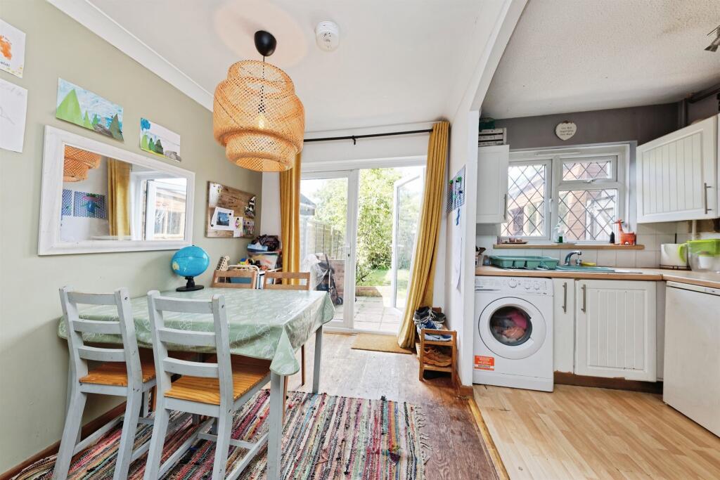 House in Canterbury, Sturry - More