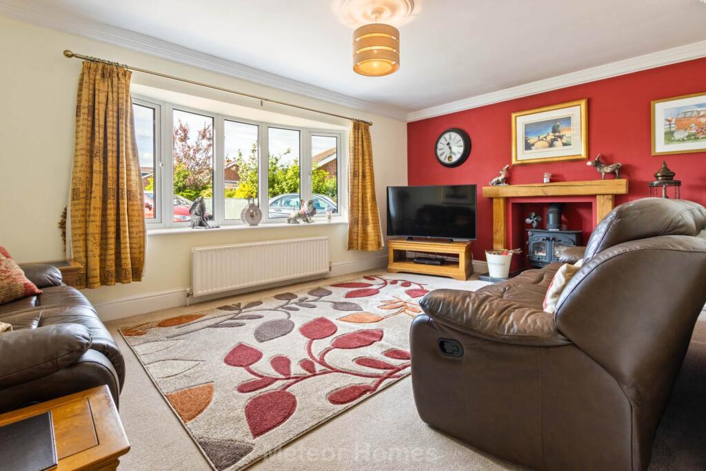 House in East Lindsey, North Thoresby - More