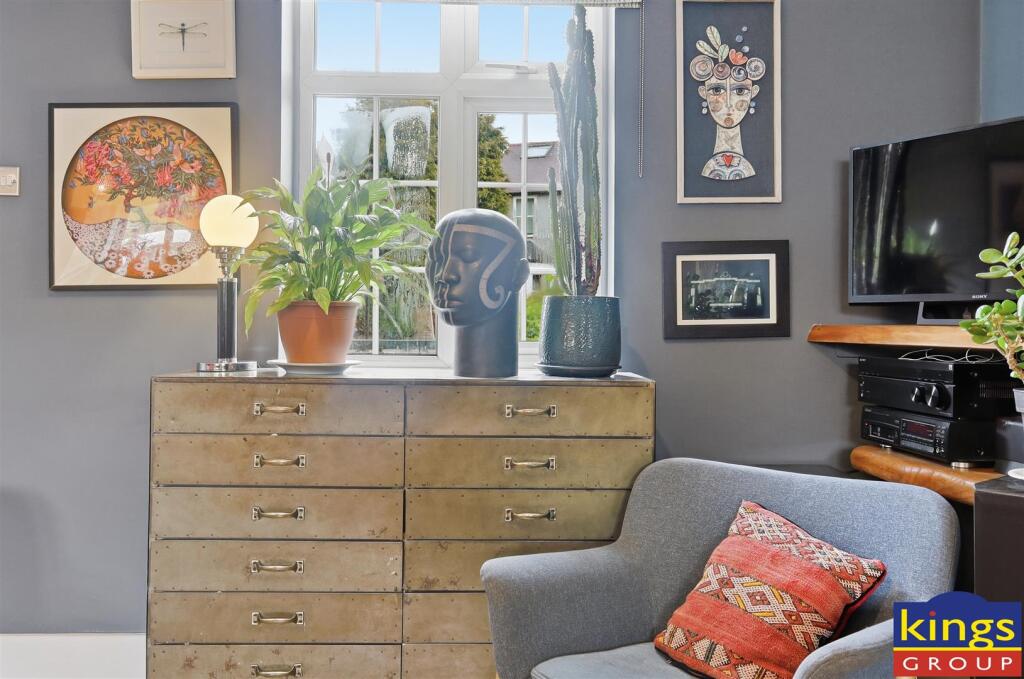 Apartment in London, Highams Park - View 6