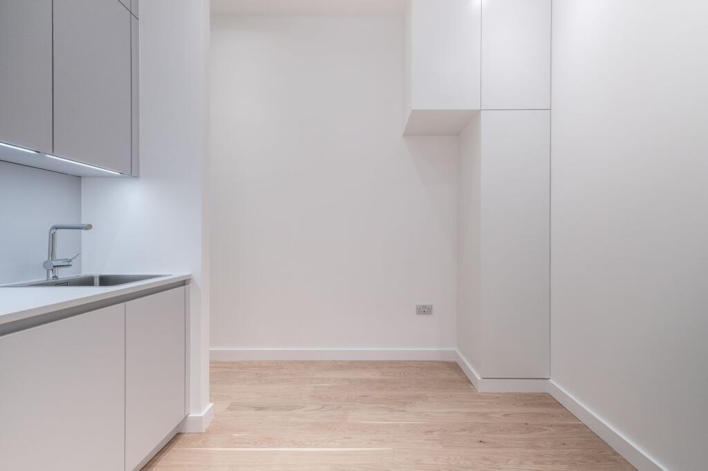 Apartment in London, South Hampstead - View 4