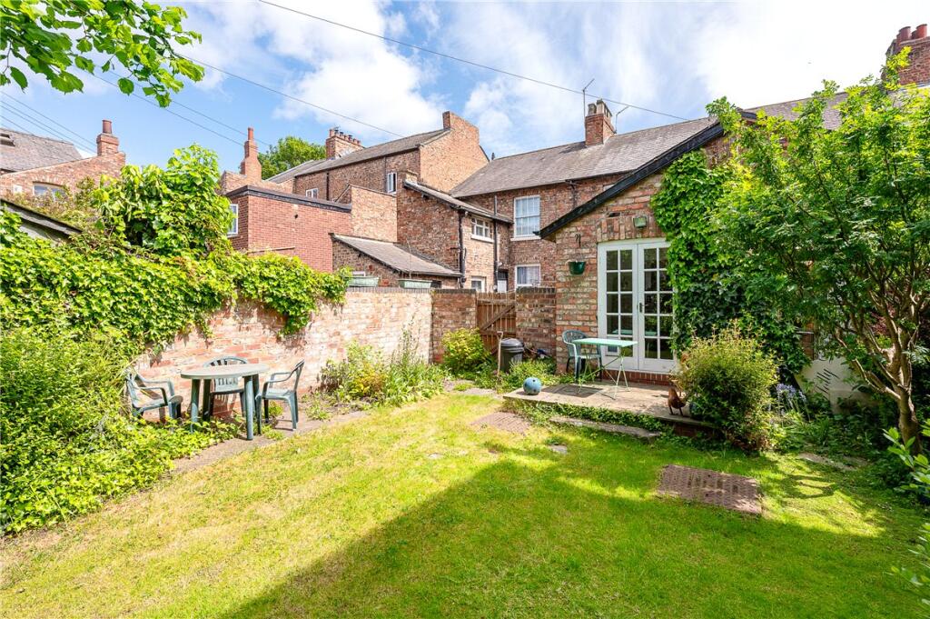House in York, Fishergate - View 2