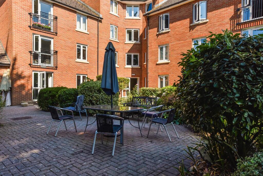 Stockbridge Road, Chichester - More