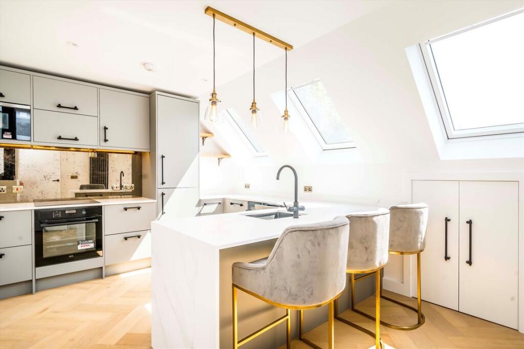 Apartment in London - View 2