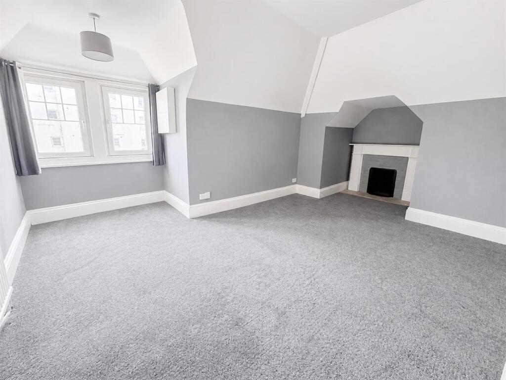 Apartment in Bexhill-on-Sea, Old Town - View 2